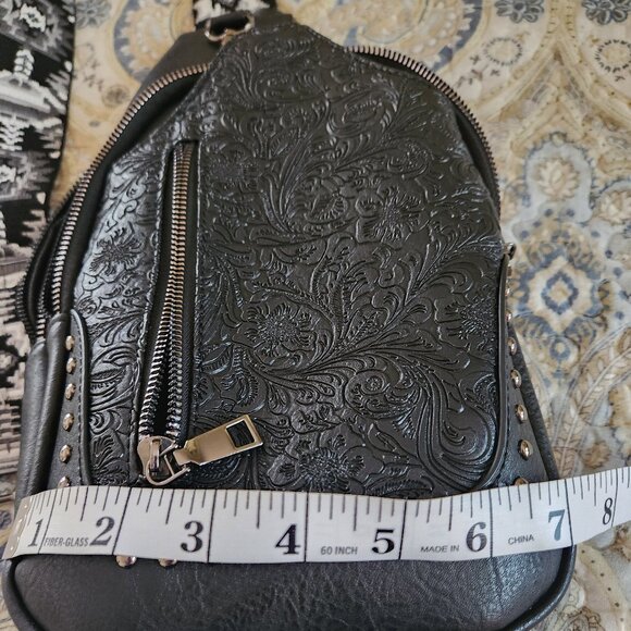 Sam & Hadley Black Crosbody/Sling Bag - Picture 11 of 12